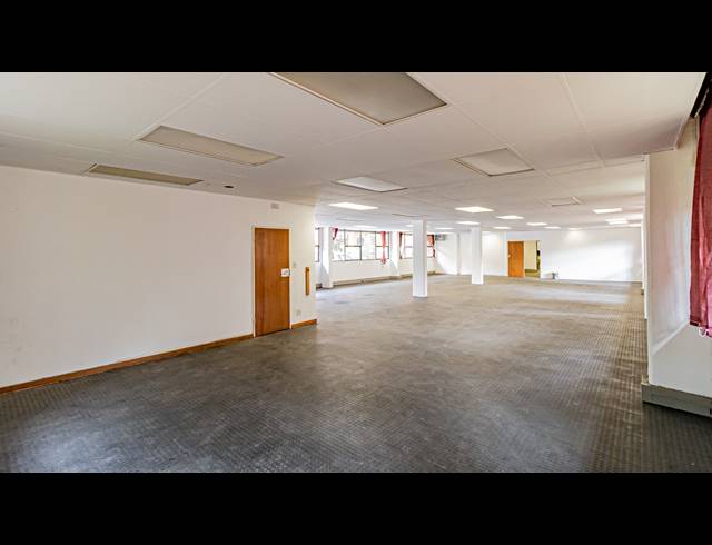 338M² OFFICE FOR SALE IN FERNDALE